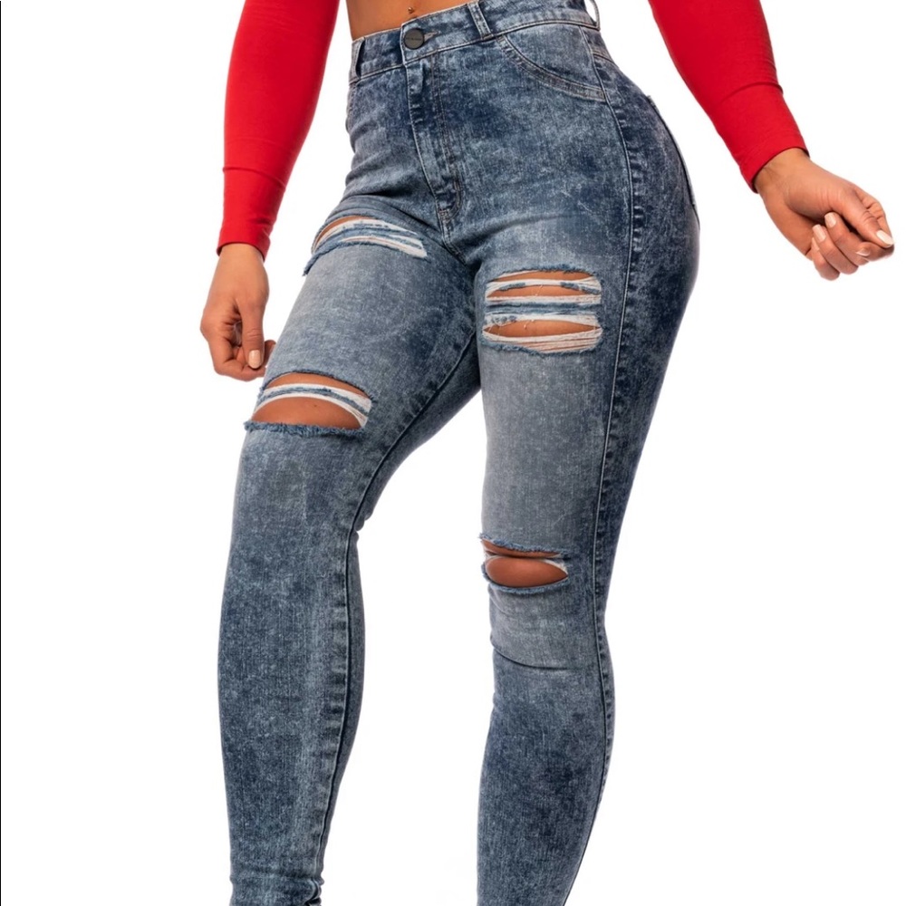 NWT FIT JEANS acid wash high waisted 4 hole ripped jean, size small